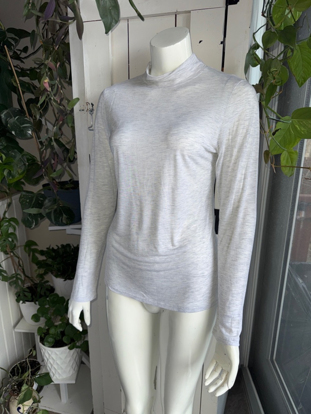 MPG cashmere blend Light Gray Long-Sleeve Mock Neck Top - Women M NWOT